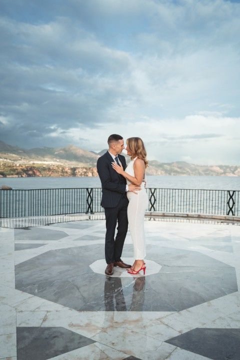 Couple photo session in Nerja by Longtake Film