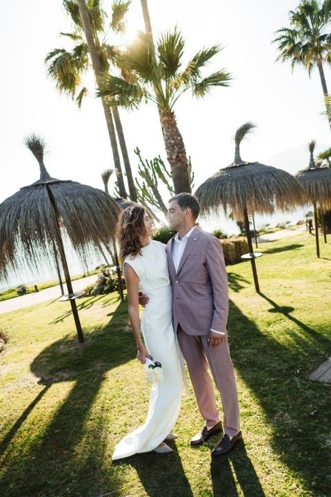Wedding photography in Estepona in natural light, couple session