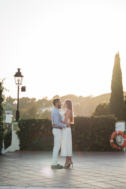 Wedding film stills in Málaga in natural light