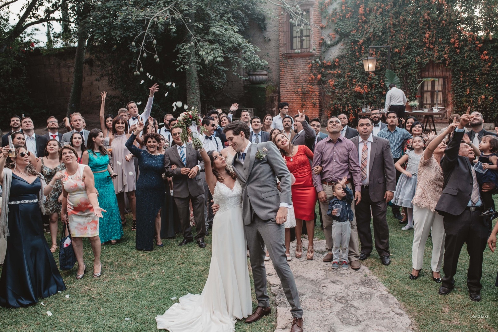 Wedding photography in Estepona - whitewashed streets and garden-fresh light