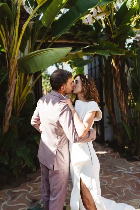 wedding party - Paulis & Laura - Summer wedding in Tikitano Beach Restaurant & Lounge, Estepona