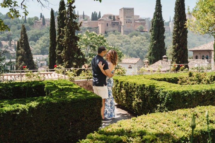 Couple session photos in Málaga in natural light