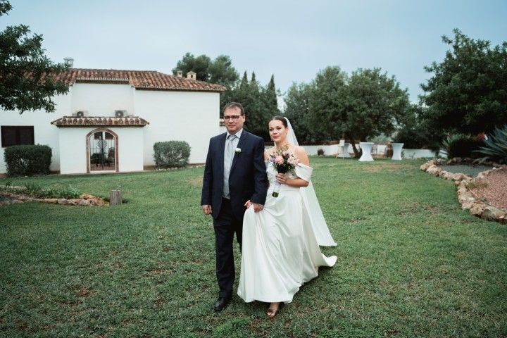 family and guests - Miirka & Milla - Summer wedding in Roca Rara, Nerja