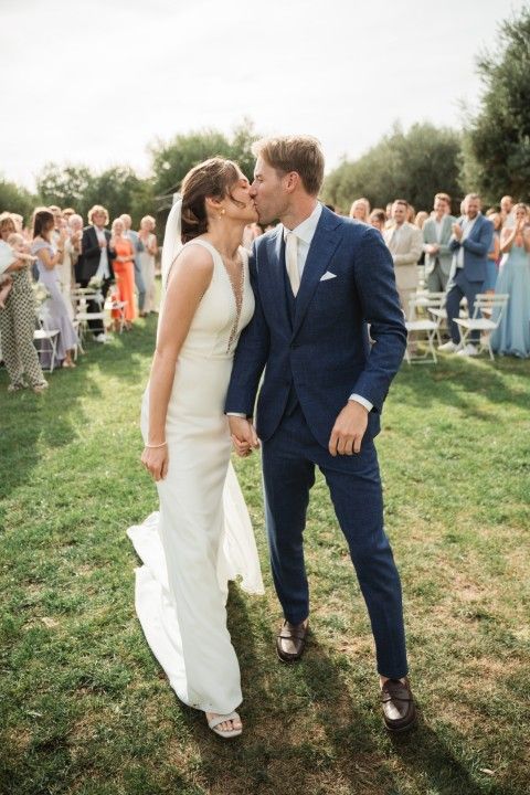 family and guests - Jeffrey & Elise - Spring wedding in Finca La Familia Naranja, Málaga