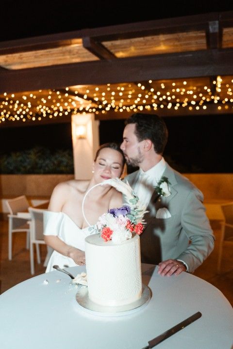 getting ready - Miirka & Milla - Summer wedding in Roca Rara, Nerja