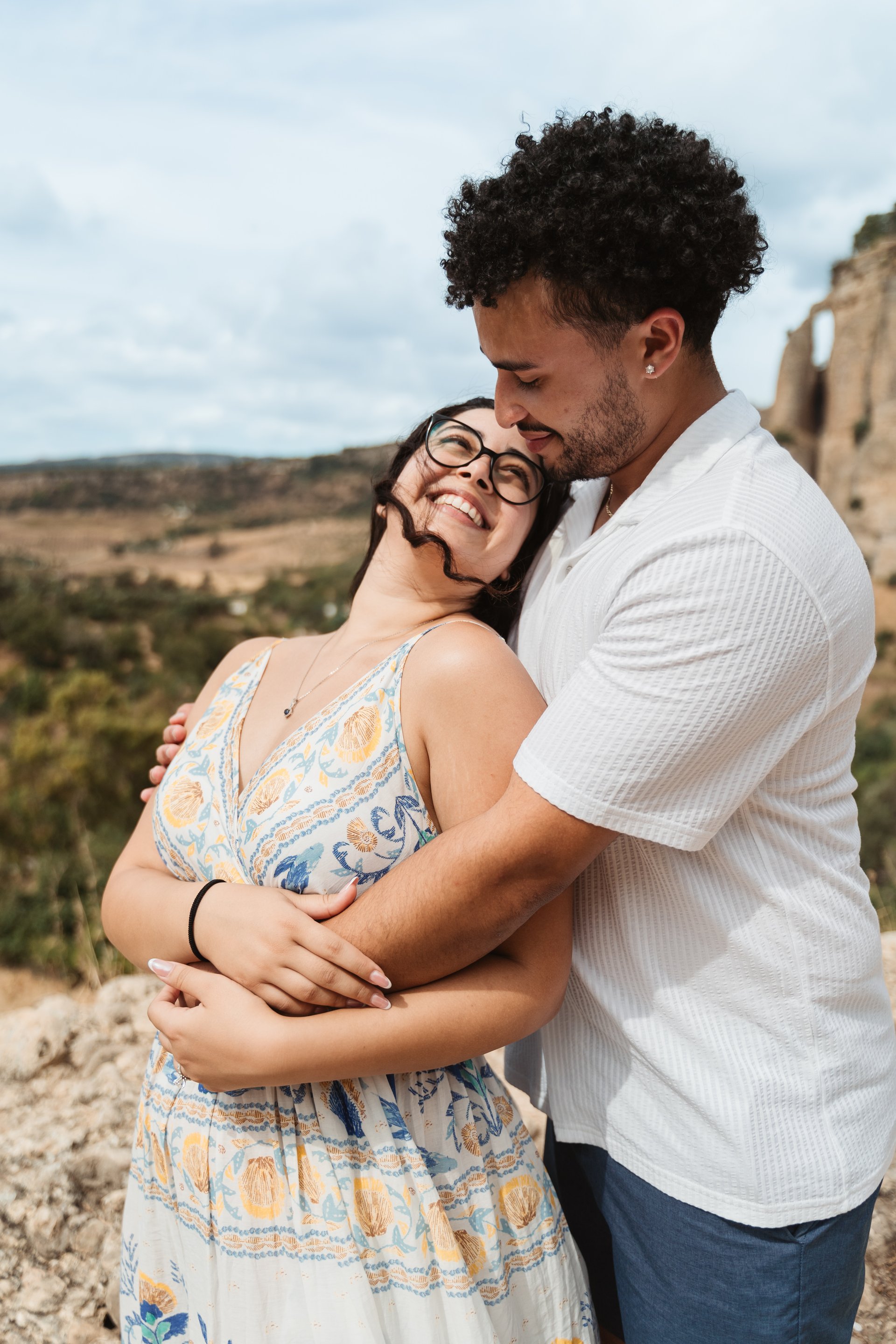 Surprise proposal photos in Ronda in natural light