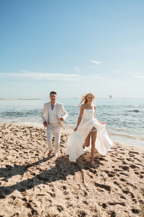 candid moment - Arthur & Dace - Summer wedding in Benalmádena Coast, Benalmádena